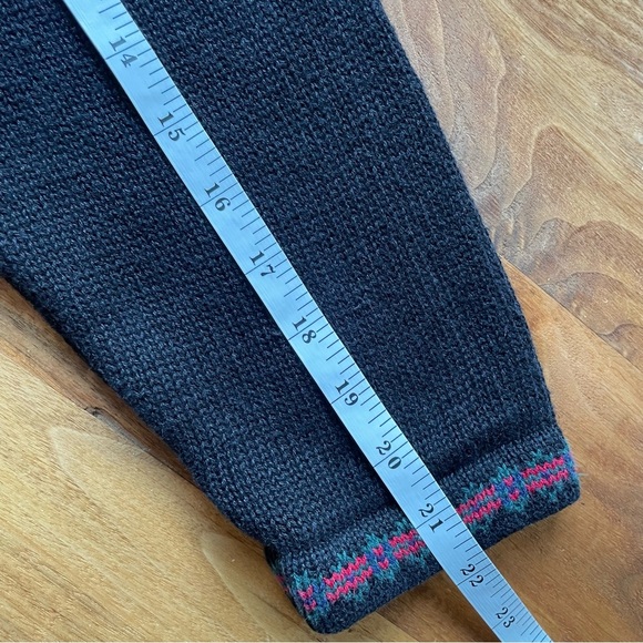 Vintage Tiara Holiday Christmas Gingerbread Man Button Front Cardigan Sweater - Picture 9 of 12